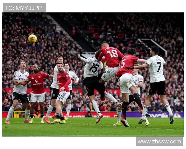 欧联杯激战拜仁小胜曼联帽子戏法引发争议判罚全场沸腾